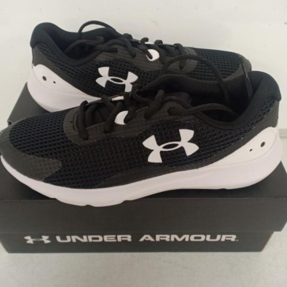 NEW Under Armour Womens Surge 3 Running Shoe Sz 9.5 black - Picture 3 of 12